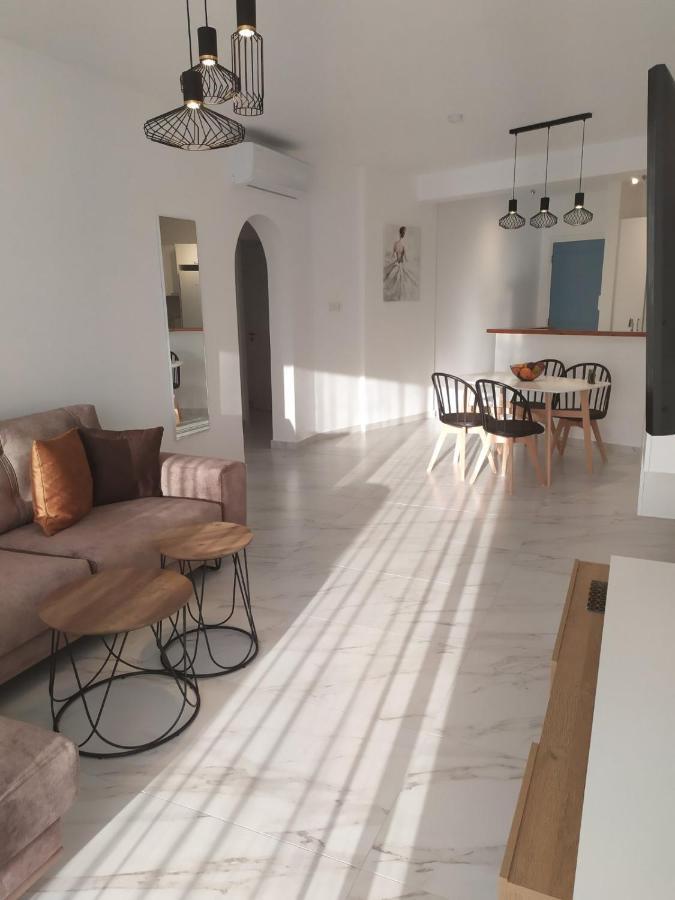 Regina Garden Renovated & Lovely Apartment, * Paphos