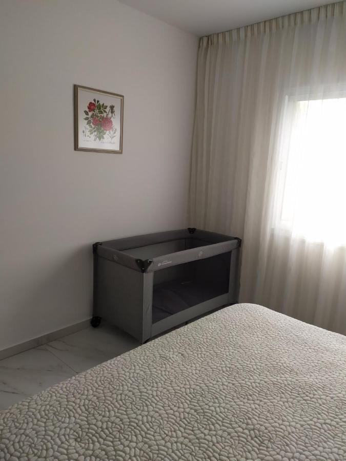 Regina Garden Renovated & Lovely Apartment, * Paphos